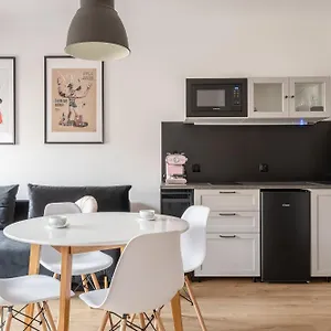 https://rentplanet-apartamenty-cybulskiego-ii.hotelswroclaw.com